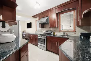 73-07 185th St, Fresh Meadows, NY 11366 - Photo 13
