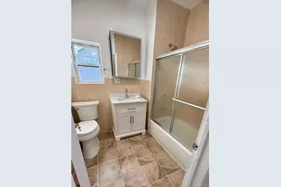 421 Roquette Avenue, Floral Park, NY 11001 - Photo 21
