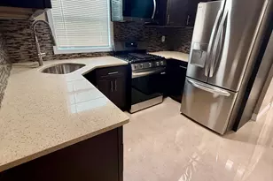 421 Roquette Ave, Floral Park, NY 11001 - Photo 19