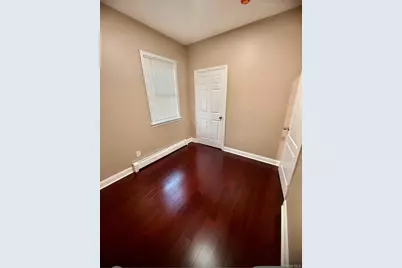 421 Roquette Avenue, Floral Park, NY 11001 - Photo 13