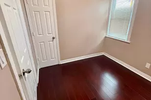 421 Roquette Ave, Floral Park, NY 11001 - Photo 25