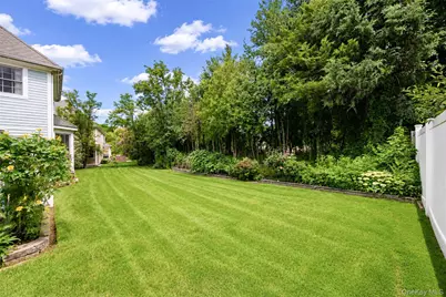 14 Mackay Way, Roslyn, NY 11576 - Photo 29