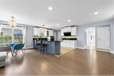 14 Mackay Way, Roslyn, NY 11576 - Photo 7