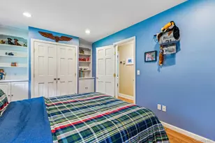 59 Derby Pl, Smithtown, NY 11787 - Photo 17