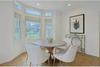 12 Westhaven Lane, White Plains, NY 10605 - Photo 5