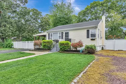 12 Dover Avenue, Mastic, NY 11950 - Photo 3