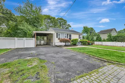 12 Dover Avenue, Mastic, NY 11950 - Photo 5
