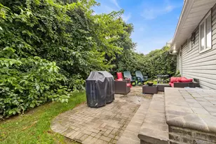 2075 Alan Dr, Seaford, NY 11783 - Photo 23