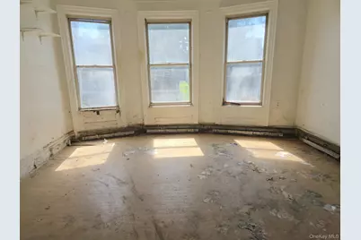 633 Baker Avenue, Bronx, NY 10460 - Photo 23