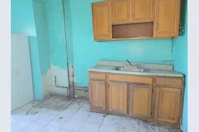 633 Baker Avenue, Bronx, NY 10460 - Photo 17