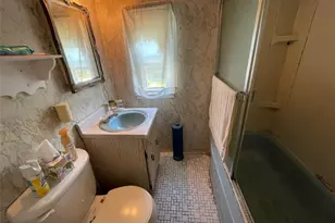 16 Heathcote Rd, Lindenhurst, NY 11757 - Photo 13