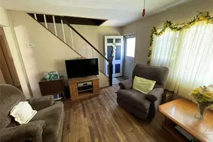 16 Heathcote Rd, Lindenhurst, NY 11757 - Photo 3