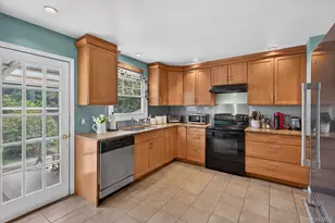 9 Debra Hill Rd, Poughkeepsie, NY 12603 - Photo 11