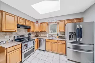 43 Wavecrest Dr, Mastic Beach, NY 11951 - Photo 9