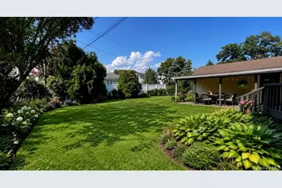 3995 New Road, Seaford, NY 11783 - Photo 17