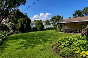 3995 New Rd, Seaford, NY 11783 - Photo 17