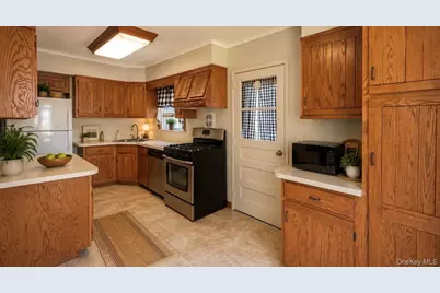 3995 New Road, Seaford, NY 11783 - Photo 9