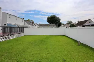1491 Clay St, Elmont, NY 11003 - Photo 21