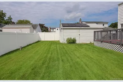 1491 Clay Street, Elmont, NY 11003 - Photo 23