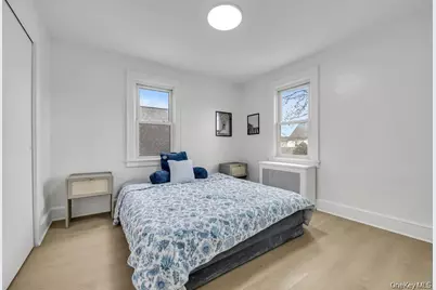 25 N 12th Street, New Hyde Park, NY 11040 - Photo 9