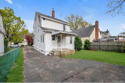 25 N 12th Street, New Hyde Park, NY 11040 - Photo 21
