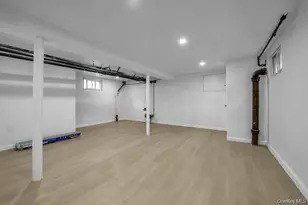 25 N 12th St, New Hyde Park, NY 11040 - Photo 17