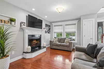 406 Carnation Drive, Shirley, NY 11967 - Photo 7