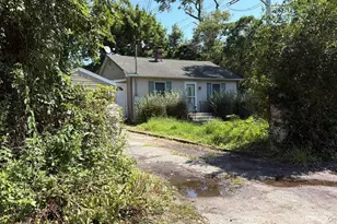 448 Revilo Ave, Shirley, NY 11967 - Photo 3