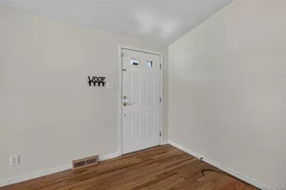 43 Palm Dr, Bloomingburg, NY 12721 - Photo 11