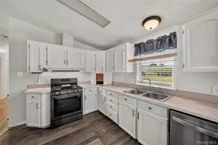 43 Palm Dr, Bloomingburg, NY 12721 - Photo 15