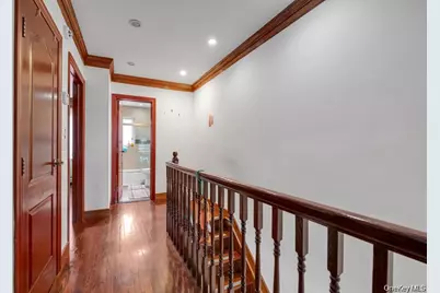 6906 Fresh Meadow Lane, Fresh Meadows, NY 11365 - Photo 9