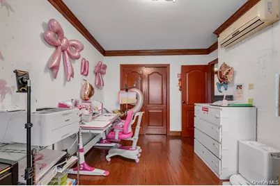 6906 Fresh Meadow Lane, Fresh Meadows, NY 11365 - Photo 11
