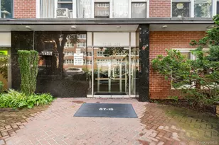87-15 165th St, Jamaica, NY 11432 - Photo 3