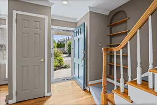 17 Sea Ridge Ct, Huntington, NY 11743 - Photo 3