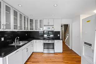 17 Sea Ridge Ct, Huntington, NY 11743 - Photo 15