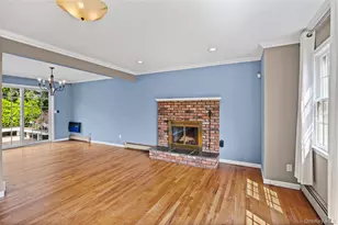 17 Sea Ridge Ct, Huntington, NY 11743 - Photo 9
