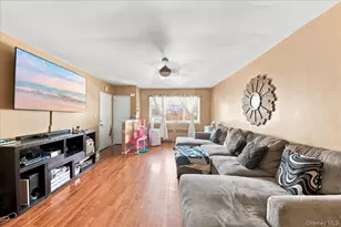 841 Swinton Ave, Bronx, NY 10465 - Photo 17