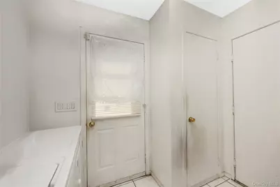 11 Shade Tree Lane, Patchogue, NY 11772 - Photo 21
