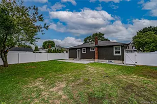 146 8th St, Bethpage, NY 11714 - Photo 23