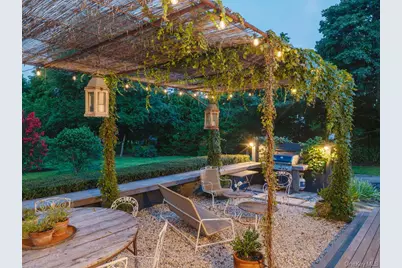 184 Phillips Lane, Aquebogue, NY 11901 - Photo 9