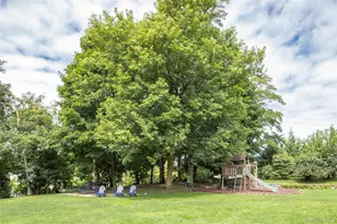 2 Midland Gardens Ave, Bronxville, NY 10708 - Photo 13