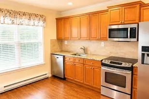 463 B Oldham Ct, Ridge, NY 11961 - Photo 7