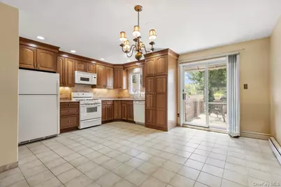 1098 Midland Avenue, Bronxville, NY 10708 - Photo 11