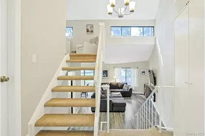 195 Treetop Circle, Nanuet, NY 10954 - Photo 23
