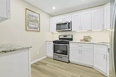 195 Treetop Circle, Nanuet, NY 10954 - Photo 7