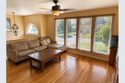 5 Cherrywood Drive, East Northport, NY 11731 - Photo 3
