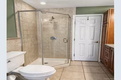 5 Cherrywood Drive, East Northport, NY 11731 - Photo 15