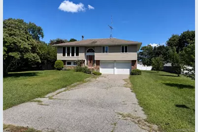 5 Cherrywood Drive, East Northport, NY 11731 - Photo 1