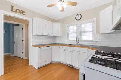 30 Pansy Road, Rocky Point, NY 11778 - Photo 15