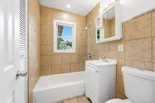 710 Bourdois Ave, Bellport, NY 11713 - Photo 15